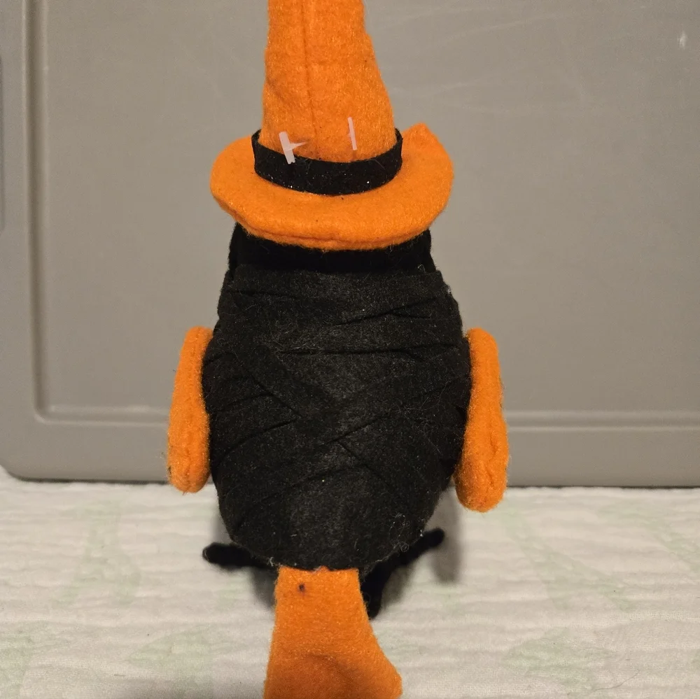 2016 Target Featherly Friends Hyde & Eek Halloween Witch Bird.